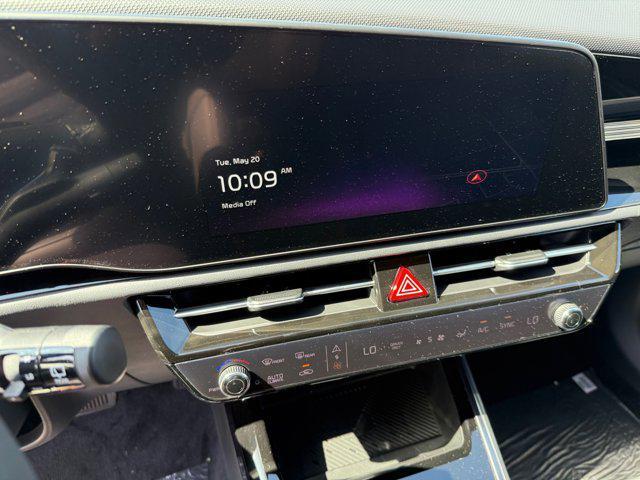 new 2025 Kia Niro Plug-In Hybrid car, priced at $34,922