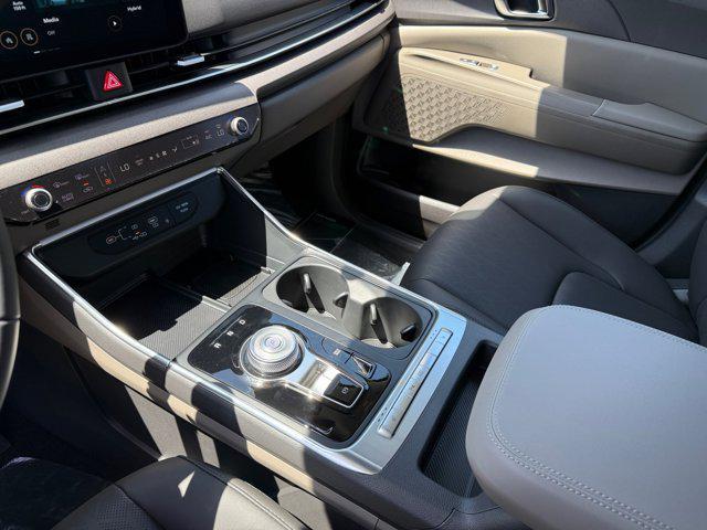 new 2025 Kia Carnival Hybrid car, priced at $43,344