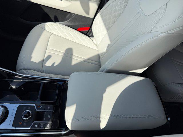 new 2025 Kia Sorento Hybrid car, priced at $46,688
