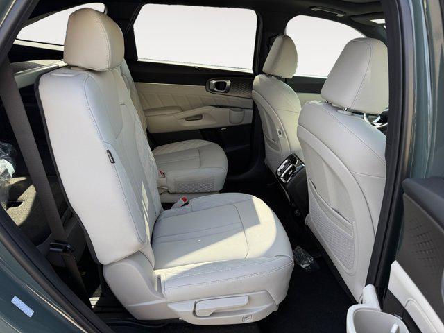 new 2025 Kia Sorento Hybrid car, priced at $46,688