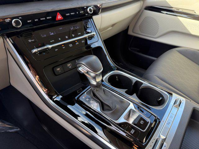 used 2024 Kia Carnival car, priced at $38,318