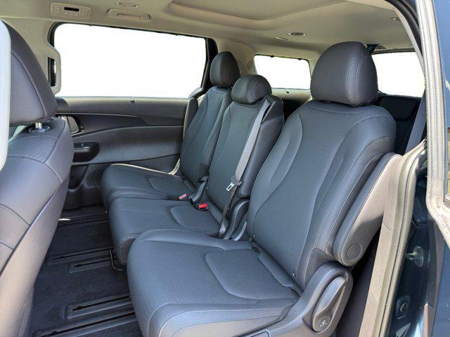 new 2026 Kia Carnival Hybrid car, priced at $55,285