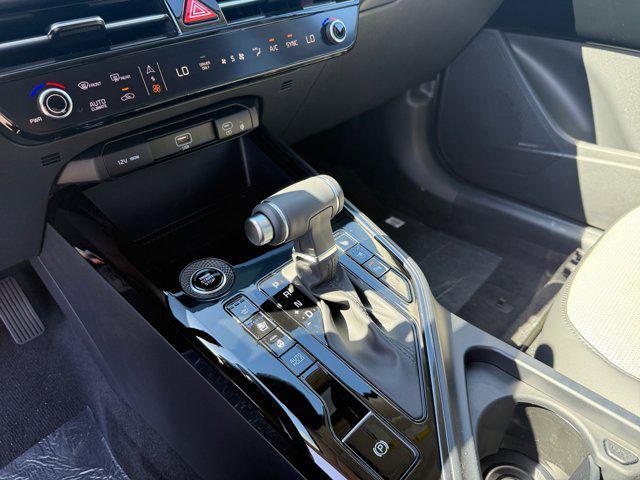 new 2025 Kia Niro car, priced at $33,388