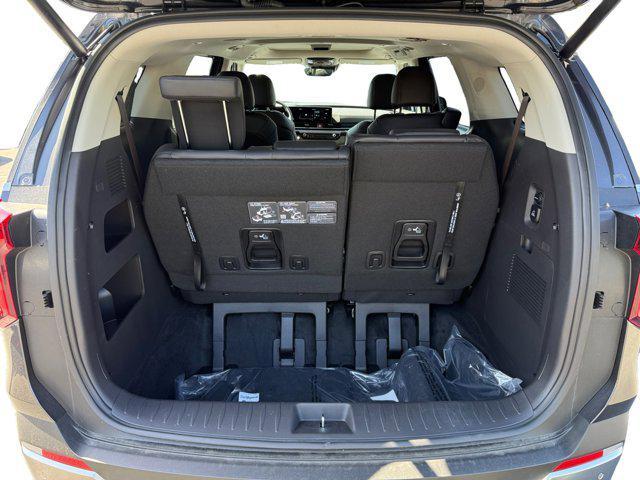 new 2025 Kia Carnival Hybrid car, priced at $47,548