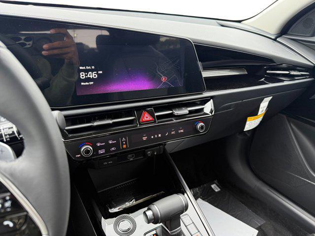 new 2025 Kia Niro car, priced at $29,718