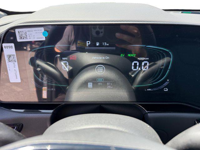 new 2025 Kia Niro car, priced at $40,712