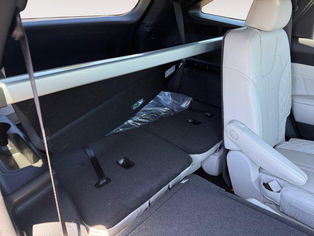new 2025 Kia Sorento Hybrid car, priced at $46,892