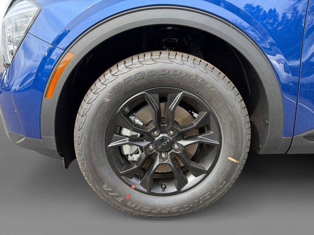 new 2025 Kia Sportage car, priced at $38,060