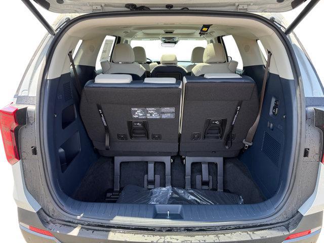 new 2025 Kia Carnival Hybrid car, priced at $48,498