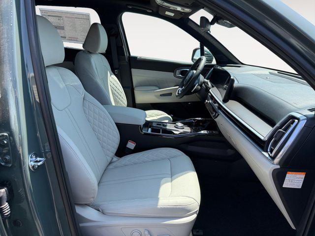 new 2025 Kia Sorento Hybrid car, priced at $46,892
