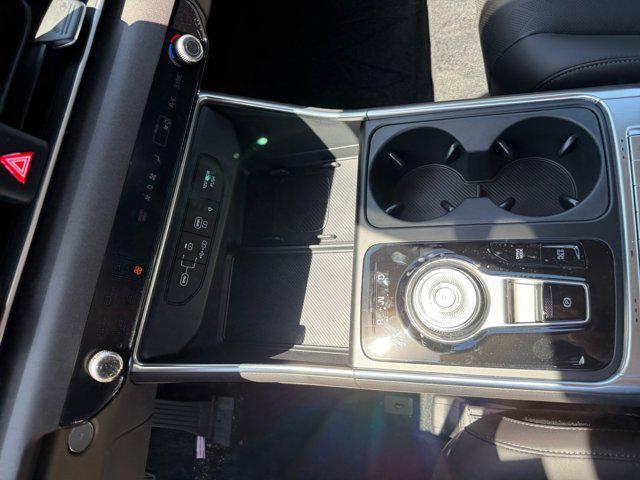 new 2025 Kia Carnival Hybrid car, priced at $43,018