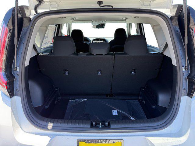 new 2025 Kia Soul car, priced at $21,601