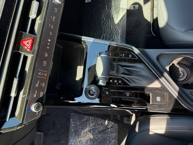 new 2025 Kia Niro car, priced at $30,338