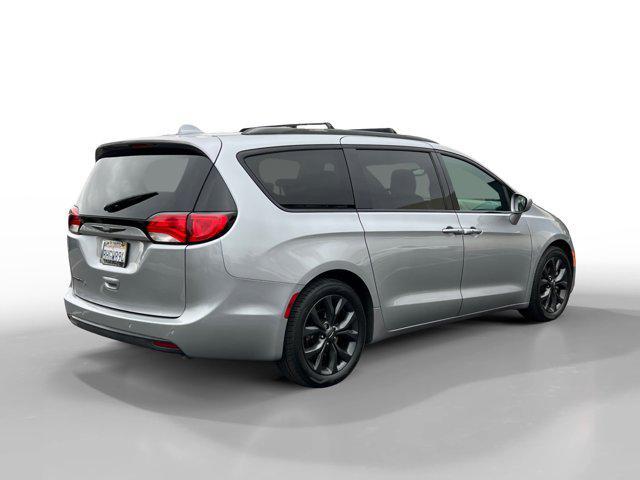 used 2018 Chrysler Pacifica car, priced at $15,438