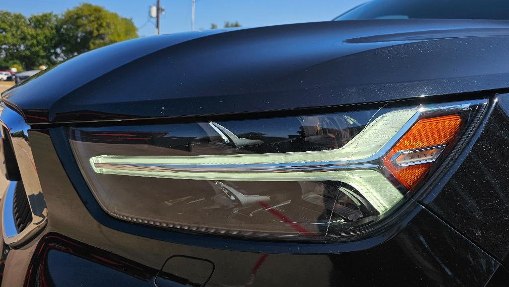 used 2019 Volvo XC40 car, priced at $18,450