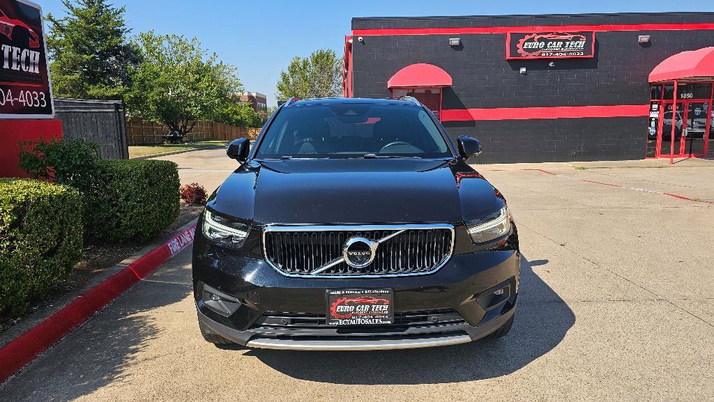 used 2019 Volvo XC40 car, priced at $18,450