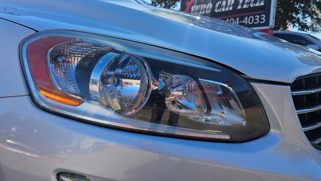 used 2015 Volvo XC60 car, priced at $9,250