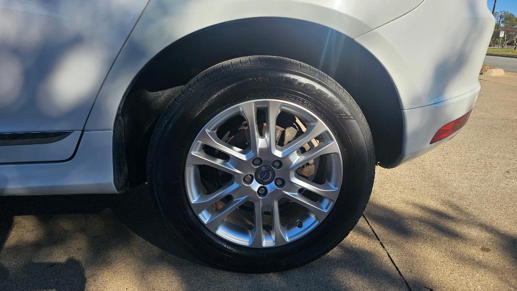 used 2015 Volvo XC60 car, priced at $9,250