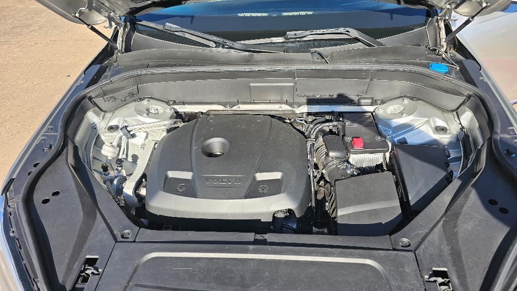 used 2016 Volvo XC90 car, priced at $14,650