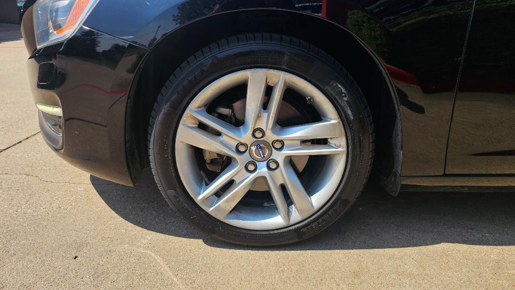 used 2015 Volvo S60 car, priced at $9,850