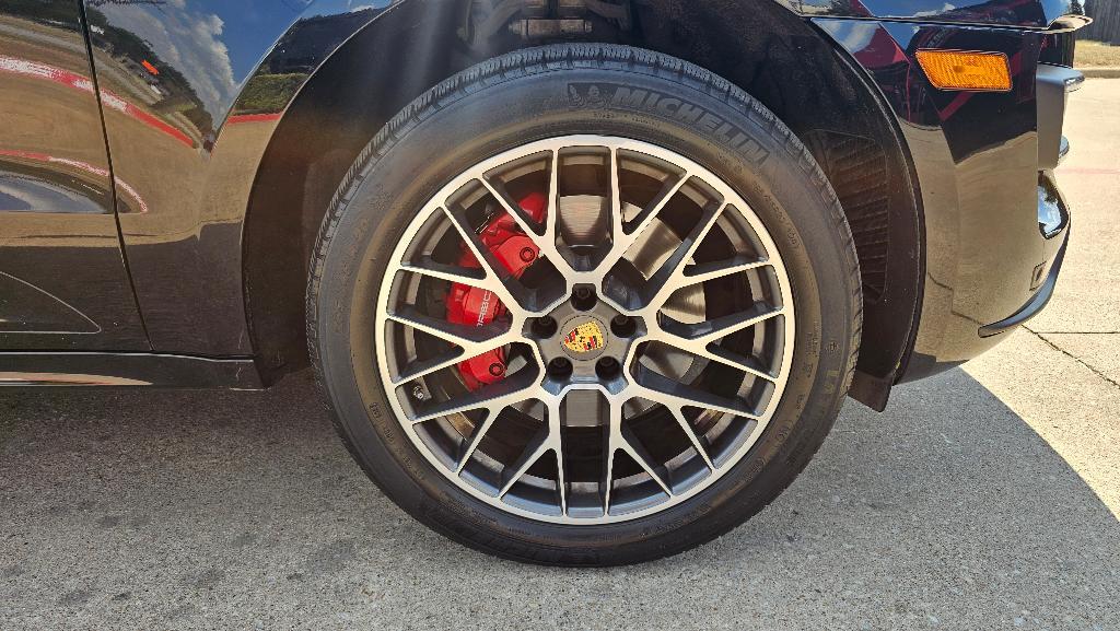 used 2016 Porsche Macan car, priced at $24,850