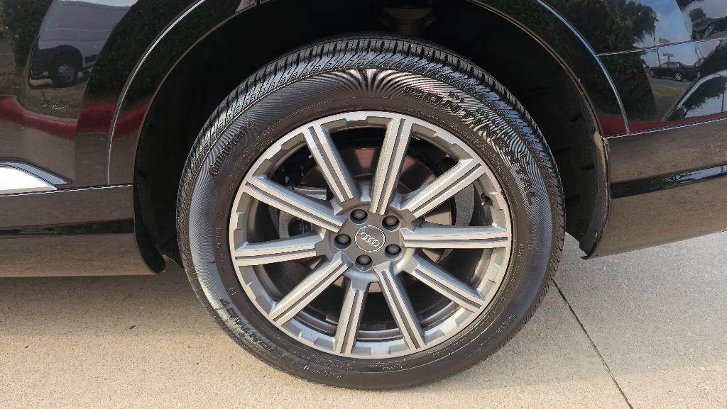 used 2019 Audi Q7 car, priced at $14,250