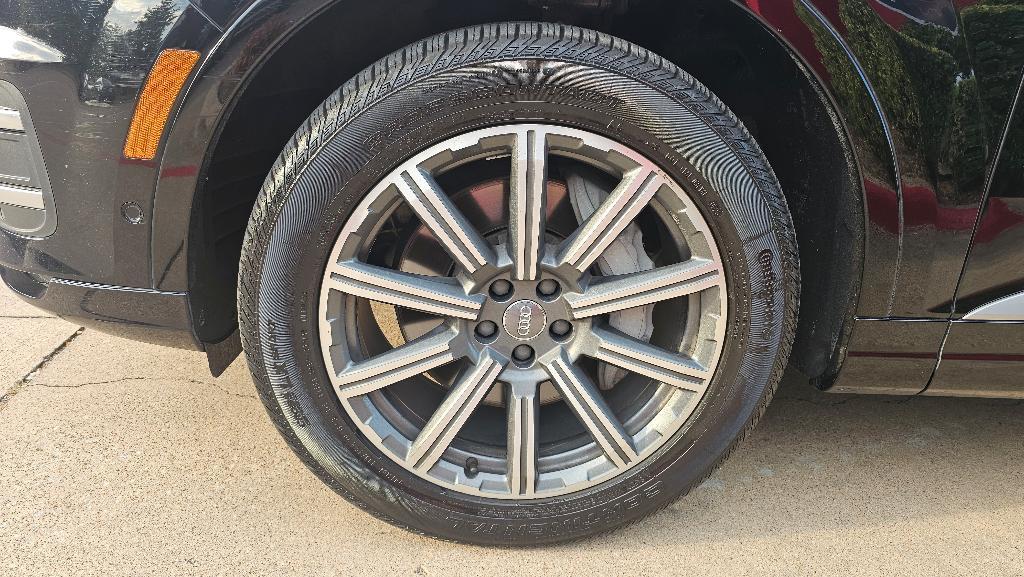 used 2019 Audi Q7 car, priced at $14,250