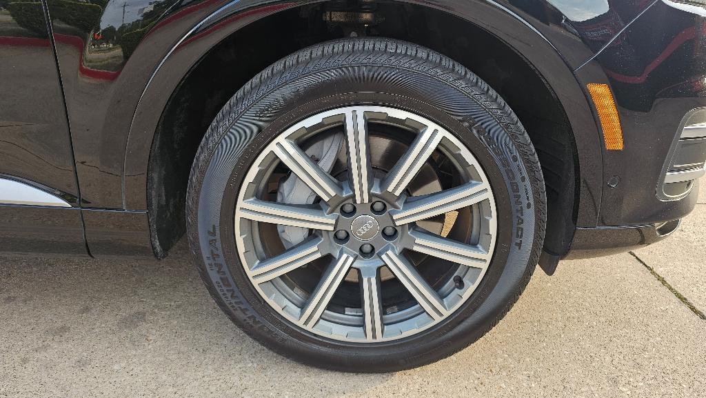 used 2019 Audi Q7 car, priced at $14,250