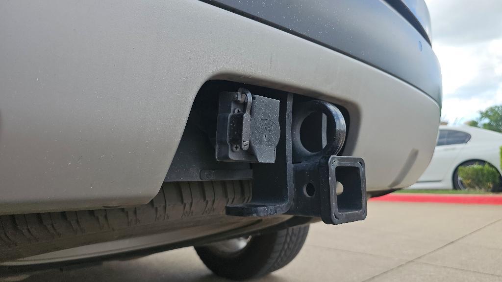 used 2018 Land Rover Discovery car, priced at $17,650