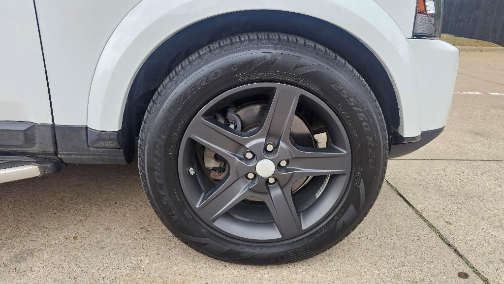 used 2016 Land Rover LR4 car, priced at $10,450