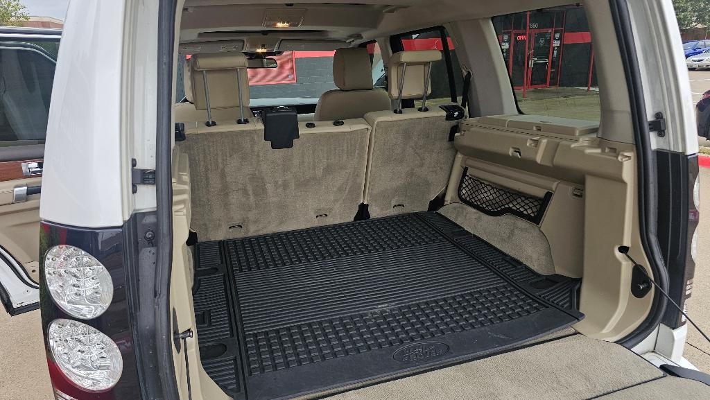 used 2016 Land Rover LR4 car, priced at $10,450