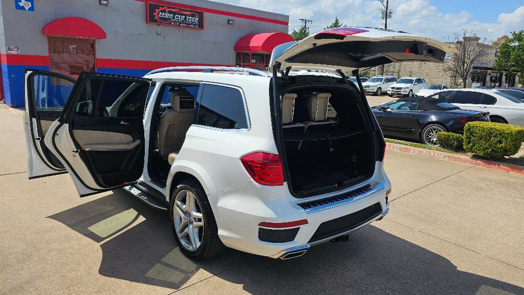 used 2016 Mercedes-Benz GL-Class car, priced at $22,450