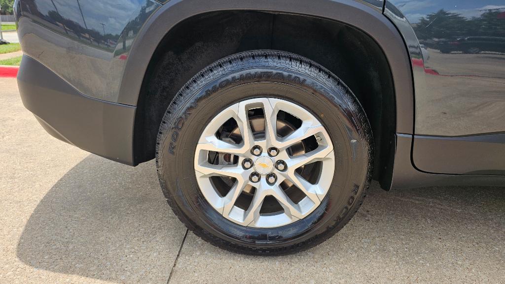 used 2018 Chevrolet Traverse car, priced at $11,850