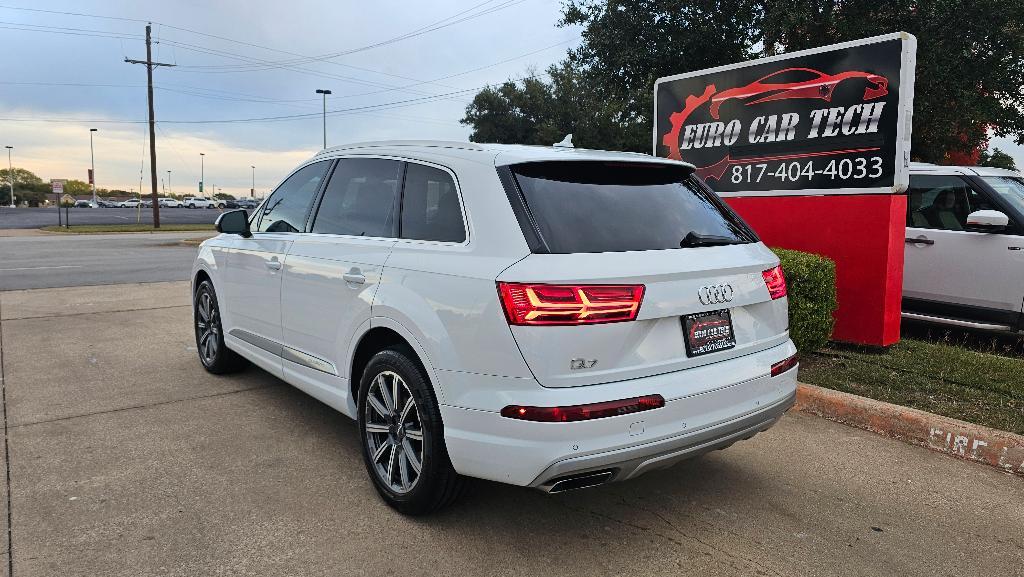 used 2019 Audi Q7 car, priced at $18,450