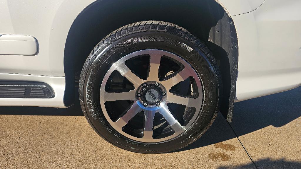 used 2014 Lexus GX 460 car, priced at $18,450