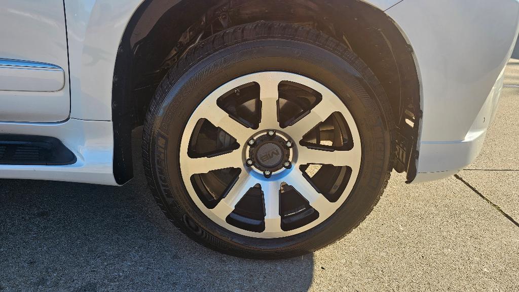 used 2014 Lexus GX 460 car, priced at $18,450