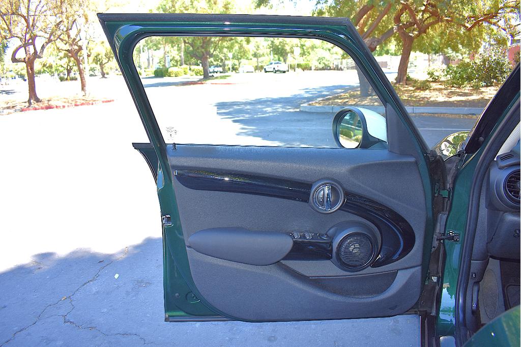 used 2019 MINI Hardtop car, priced at $18,900