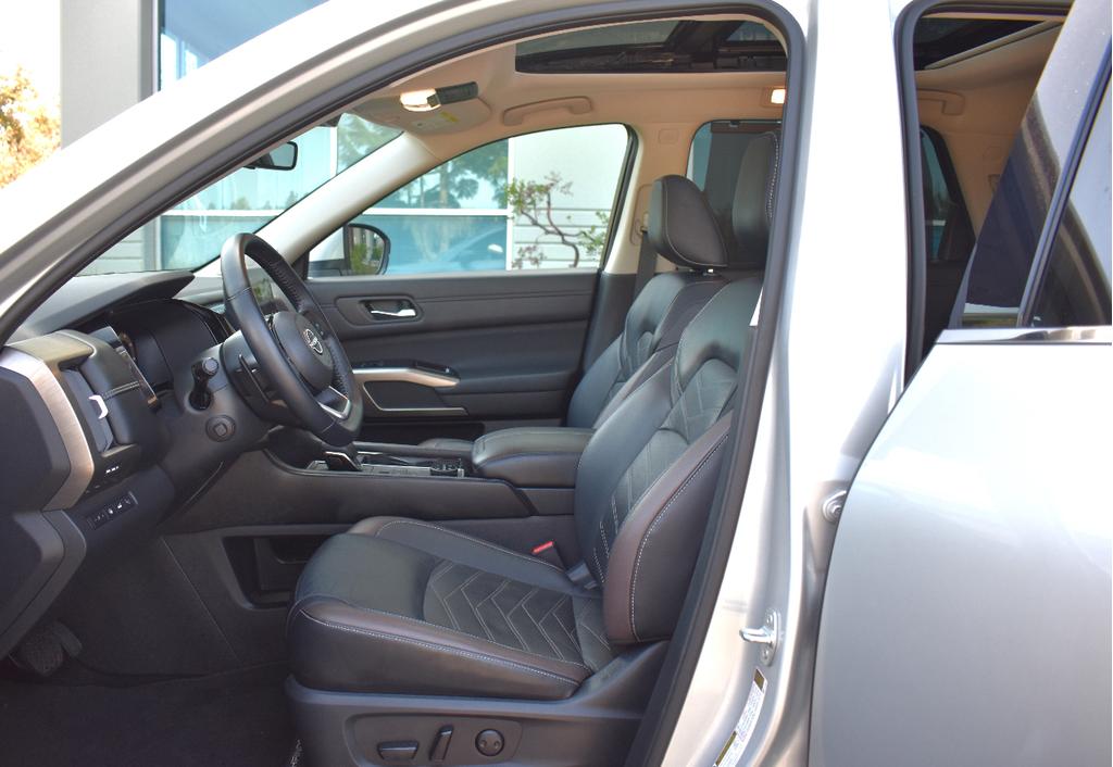 used 2023 Nissan Pathfinder car, priced at $40,800