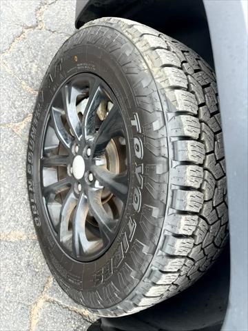 used 2021 Jeep Cherokee car, priced at $17,995