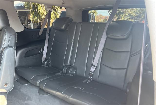 used 2015 Cadillac Escalade ESV car, priced at $28,995