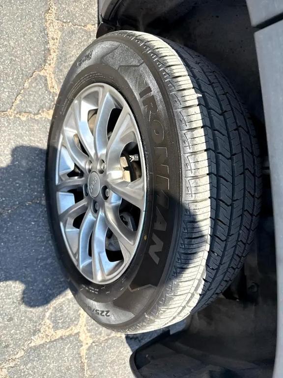 used 2020 Jeep Cherokee car, priced at $16,995