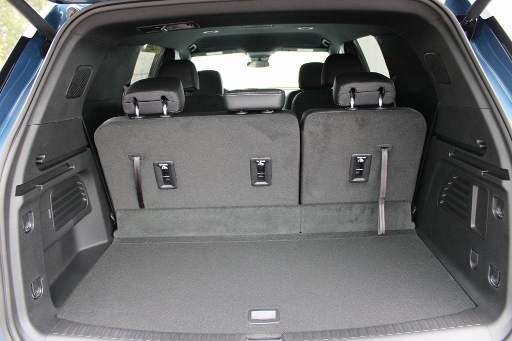 new 2026 Chevrolet Traverse car, priced at $42,888