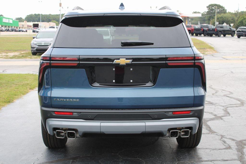 new 2026 Chevrolet Traverse car, priced at $42,888