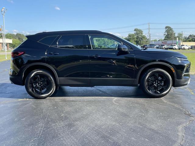 new 2025 Chevrolet Blazer car, priced at $35,651
