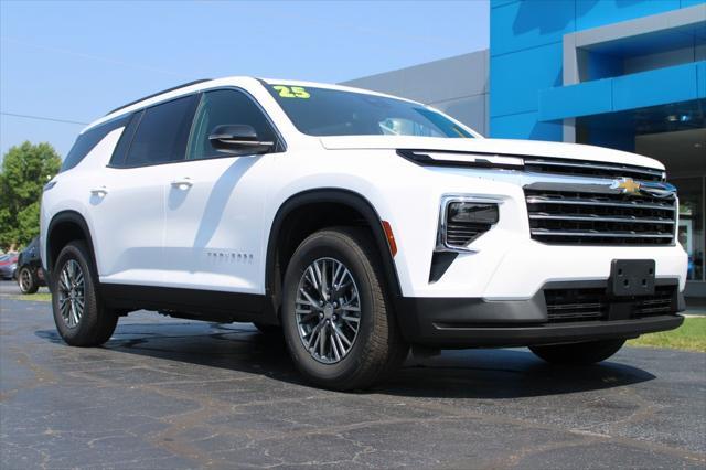new 2025 Chevrolet Traverse car, priced at $40,418