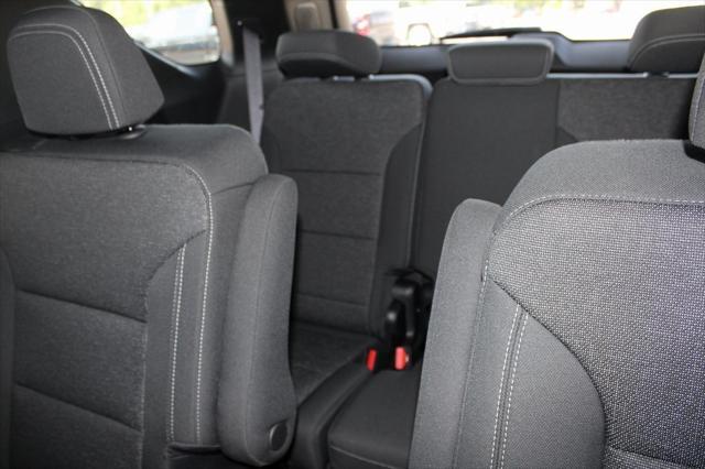 new 2025 Chevrolet Traverse car, priced at $40,418