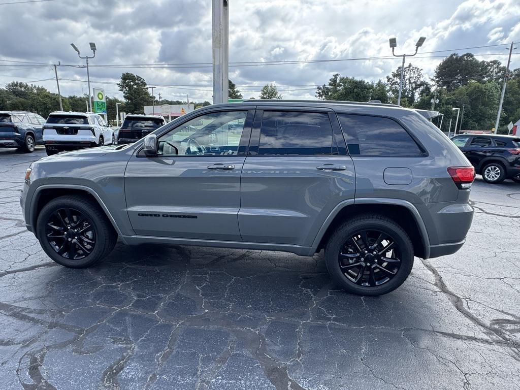 used 2021 Jeep Grand Cherokee car, priced at $18,494