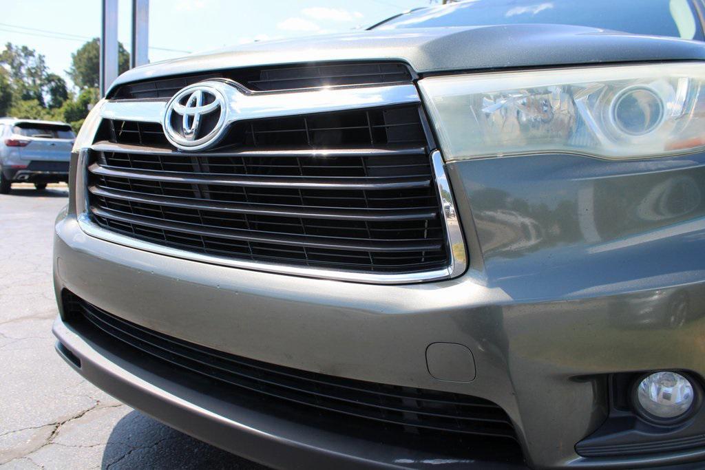 used 2015 Toyota Highlander car, priced at $12,511