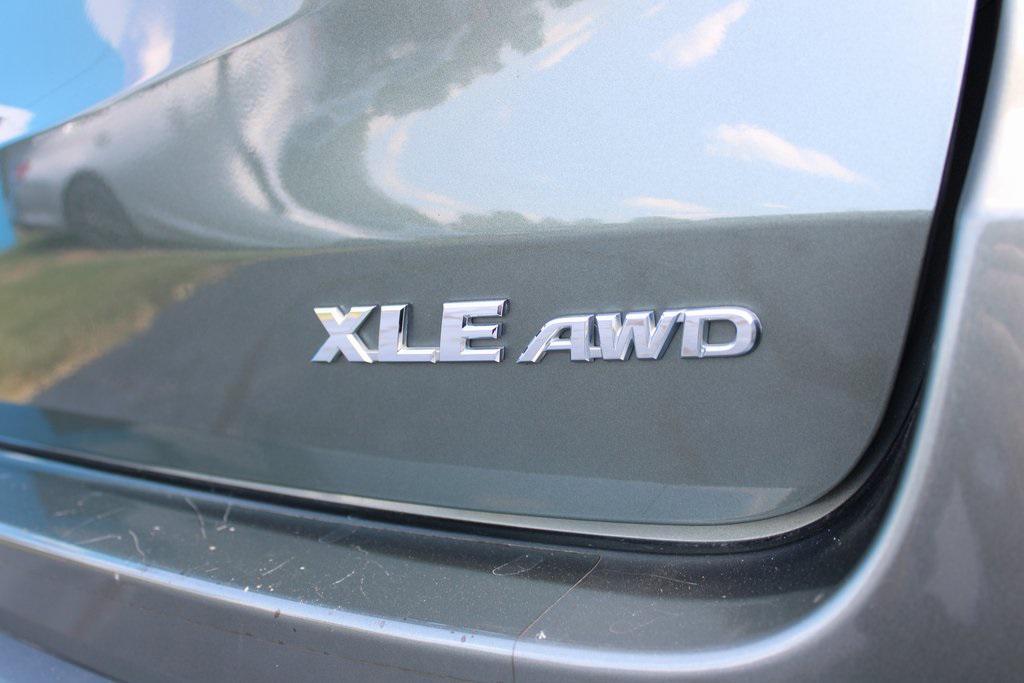 used 2015 Toyota Highlander car, priced at $12,511