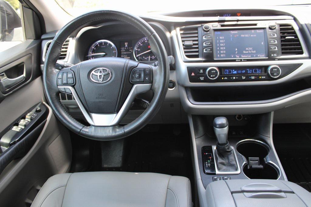used 2015 Toyota Highlander car, priced at $12,511